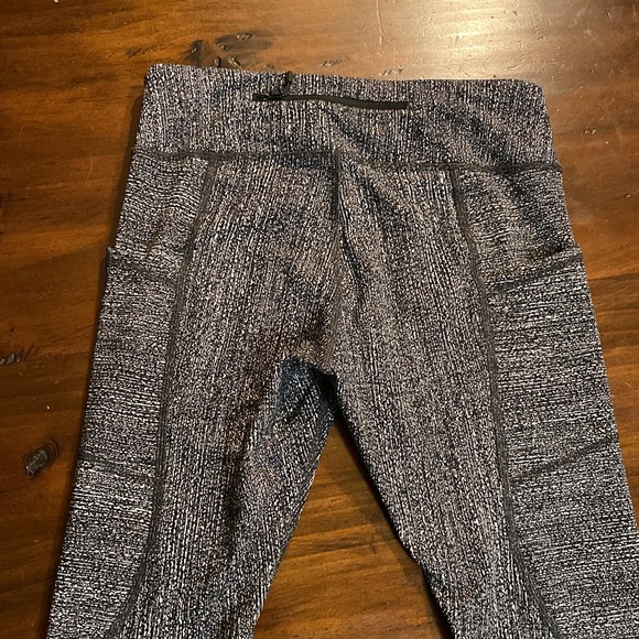 LULULEMON REFLECTIVE YOGA PANTS🍋 - Picture 6 of 15